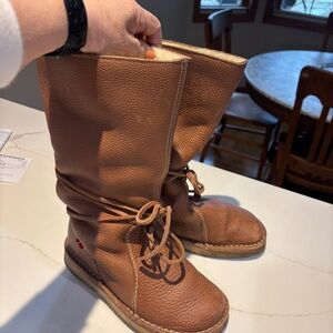 Duck feet boots